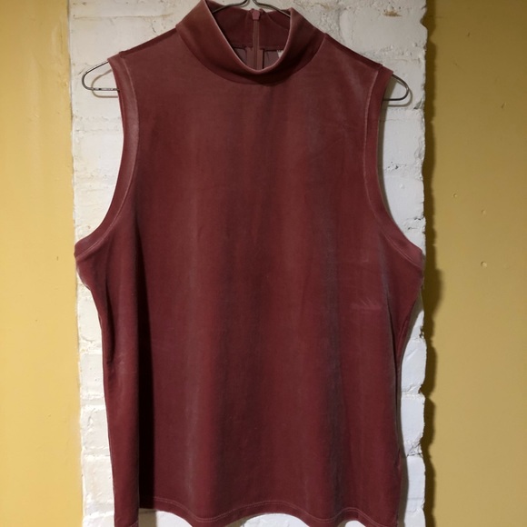 Velvet sleeveless top - Picture 2 of 3